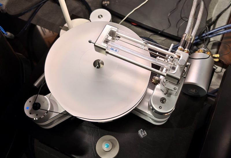 【 16 萬盤、臂、頭全套黑膠系統 - Clearaudio 全新唱盤 INNOVATION SE 登場 】